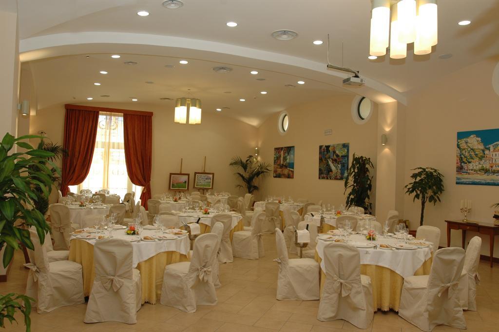 Le Cheminee Business Hotel Napoli ภายนอก รูปภาพ