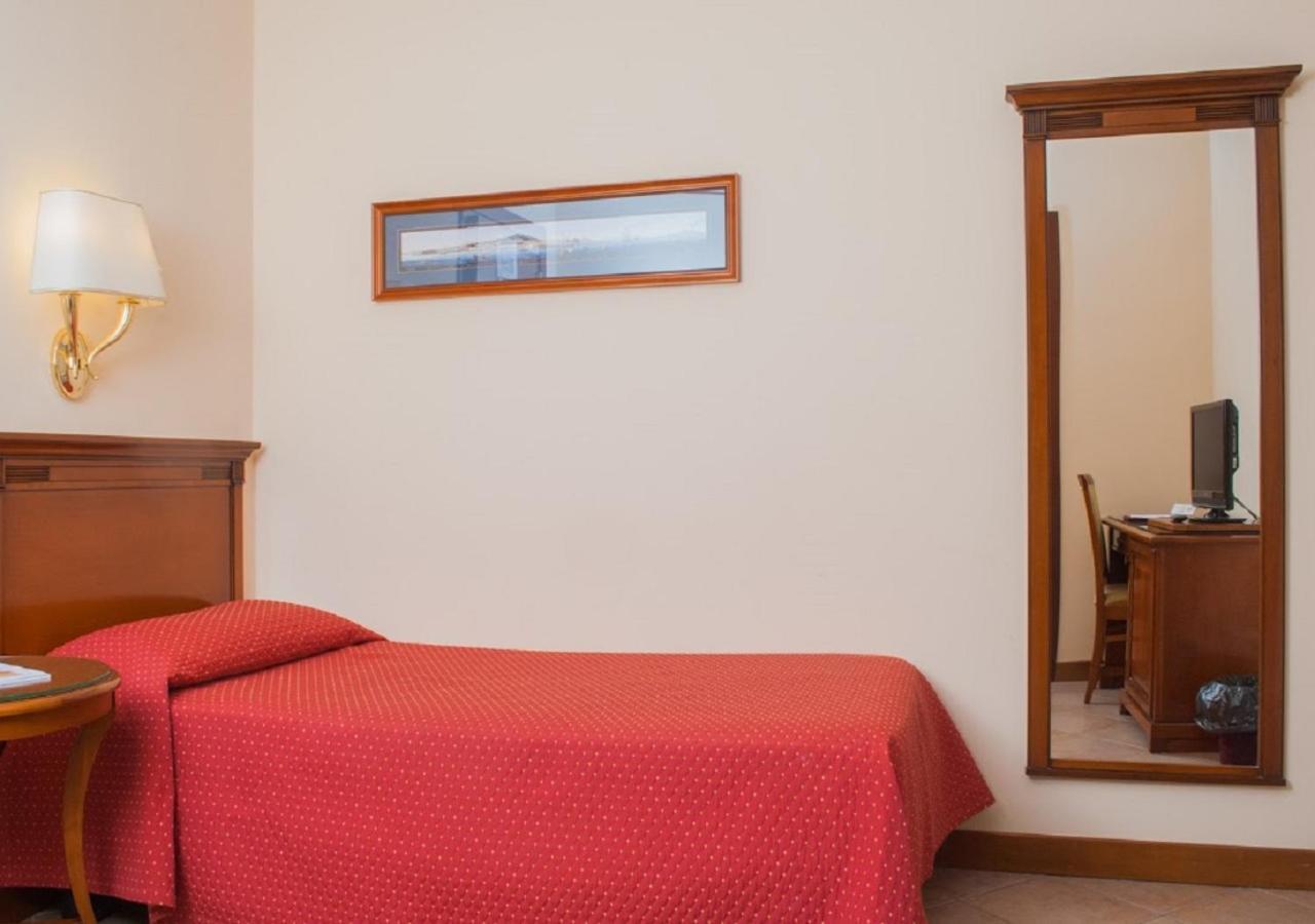 Le Cheminee Business Hotel Napoli ภายนอก รูปภาพ